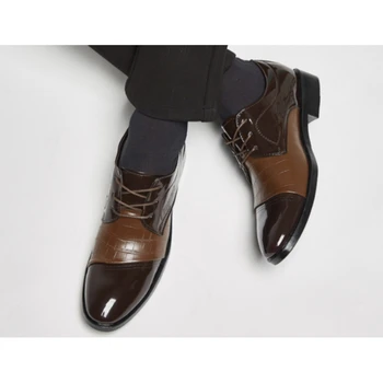 Мъжки кожени обувки с остър пръсти и шарките на крокодилска кожа, бизнес обувки на равна подметка, класически мъжки модельная обувки от изкуствена кожа, банкетная сватбени обувки